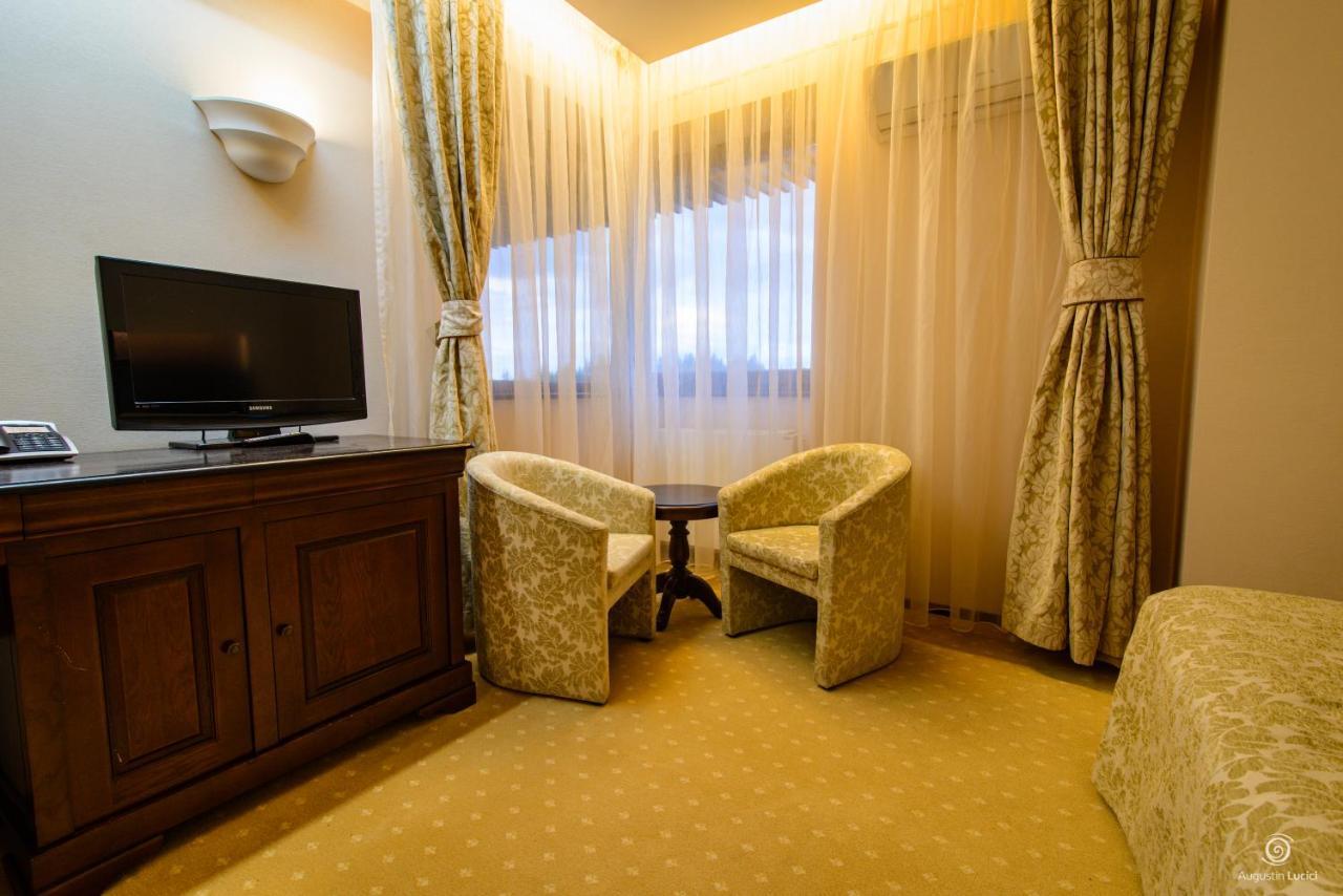 Apartament Alpin Resort Etaj 7 Poiana Brasov Bagian luar foto